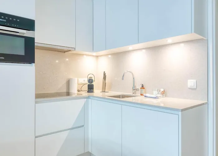 Cozy 5-person Near The In 公寓