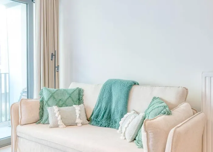 公寓 Cozy 5-person Near The In *